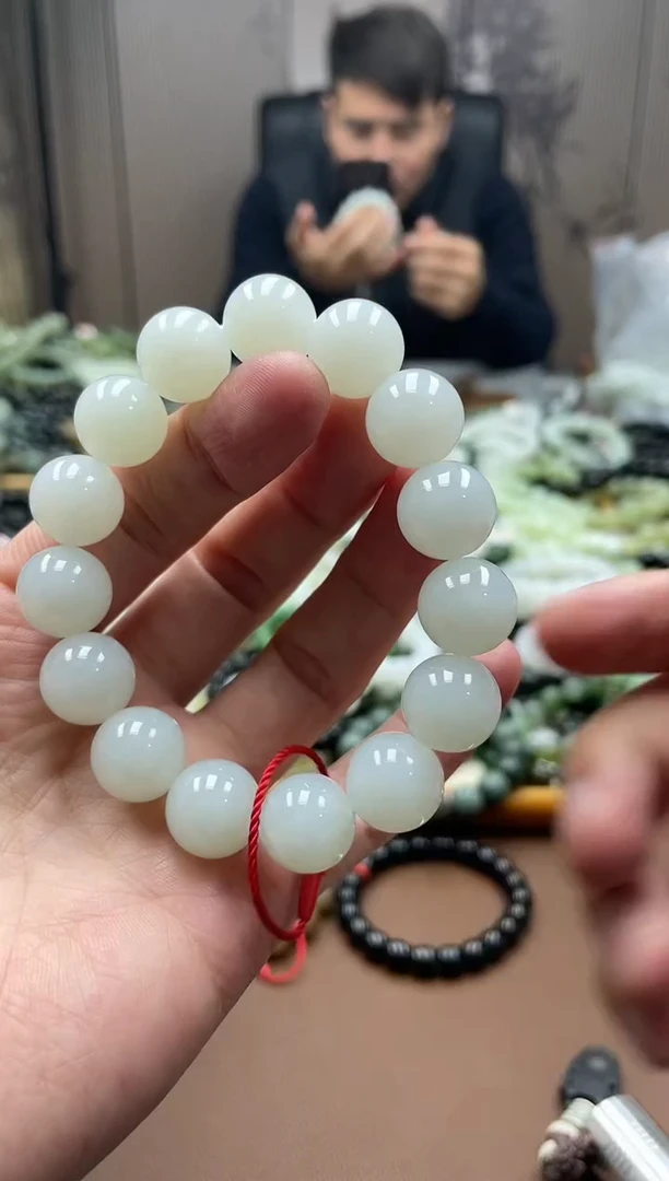 未镶嵌手串和田玉俄芭莎白14