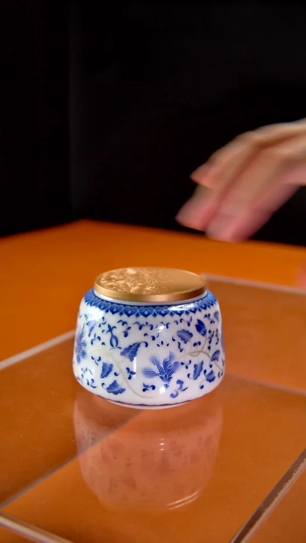 其他陶瓷《言泥陶瓷》新品描银缠枝莲小茶罐