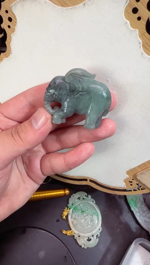 【闪购商品】定制翡翠未镶嵌牌子