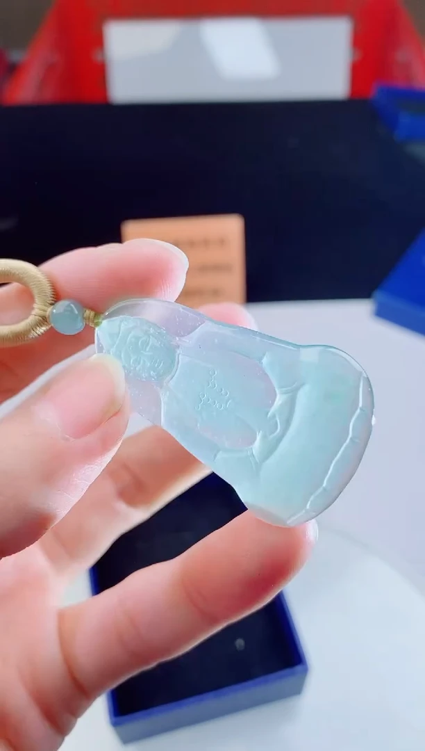 颈饰未镶嵌翡翠    ·