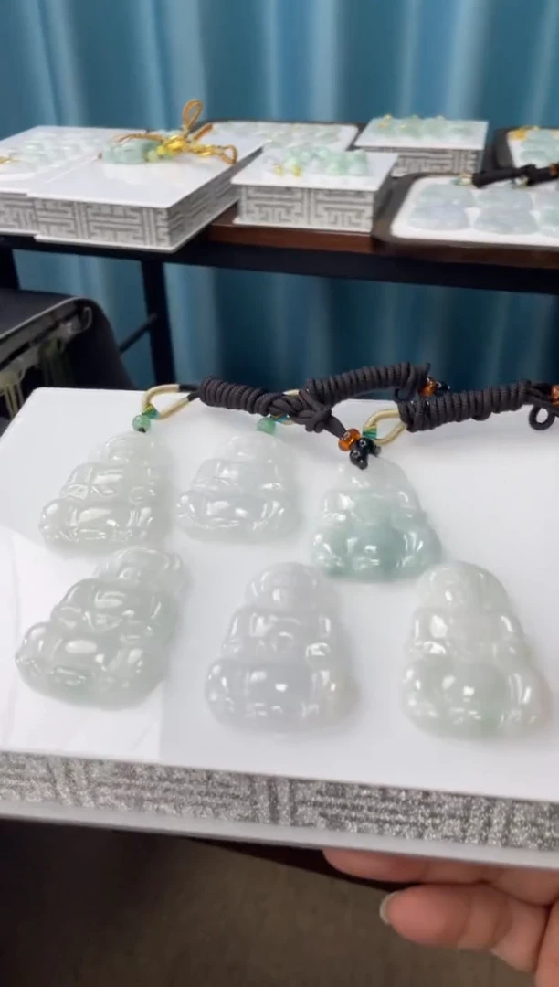 翡翠未镶嵌吊坠(不含链)观音 多样性发其一