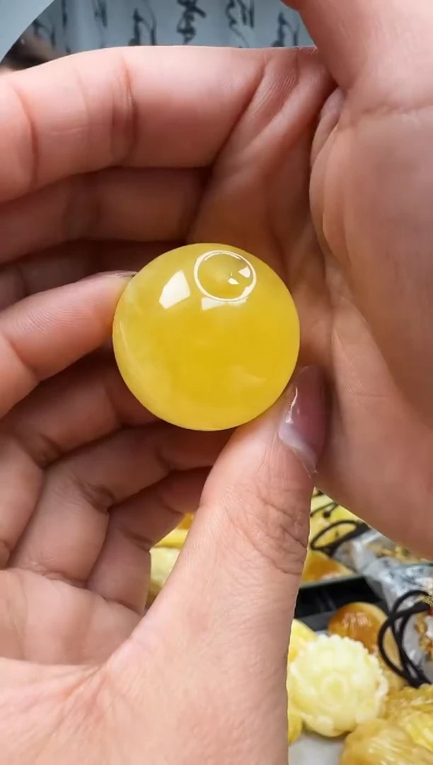【闪购商品】琥珀裸石未镶嵌挂坠