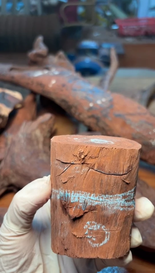 黄花梨/降香黄檀手串定制产品海南黄花梨原木雕件不包工