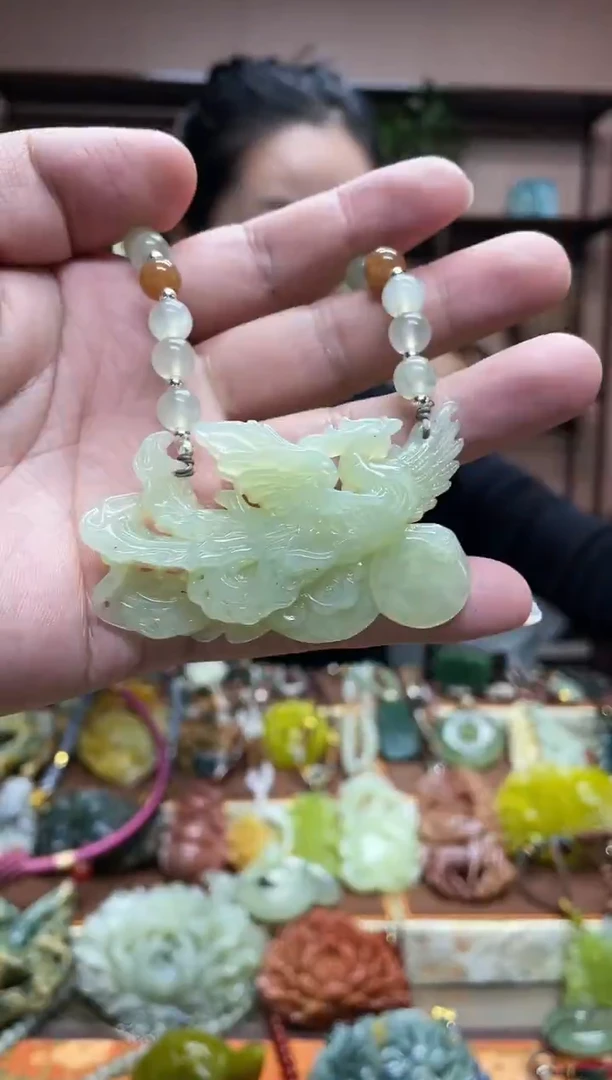 未镶嵌岫玉吊坠·