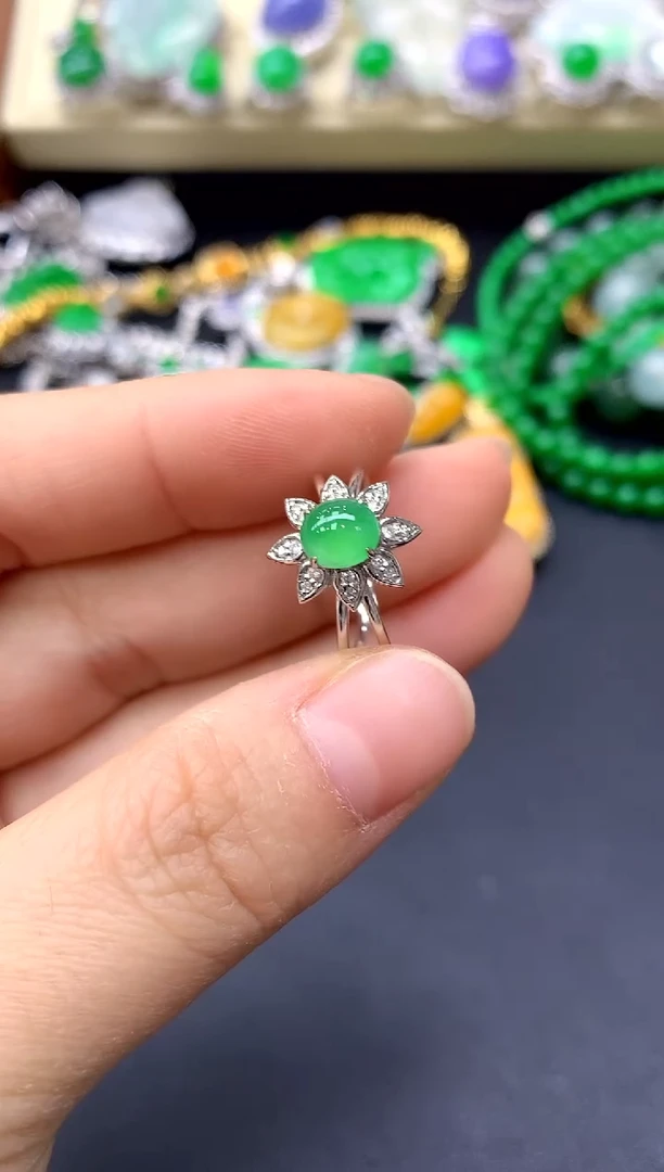 18K金镶嵌戒指翡翠212-中国好珍宝