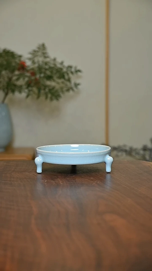 27#三足洗 天青 微瑕 无款