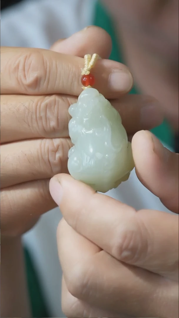 和田玉未镶嵌挂件貔貅
