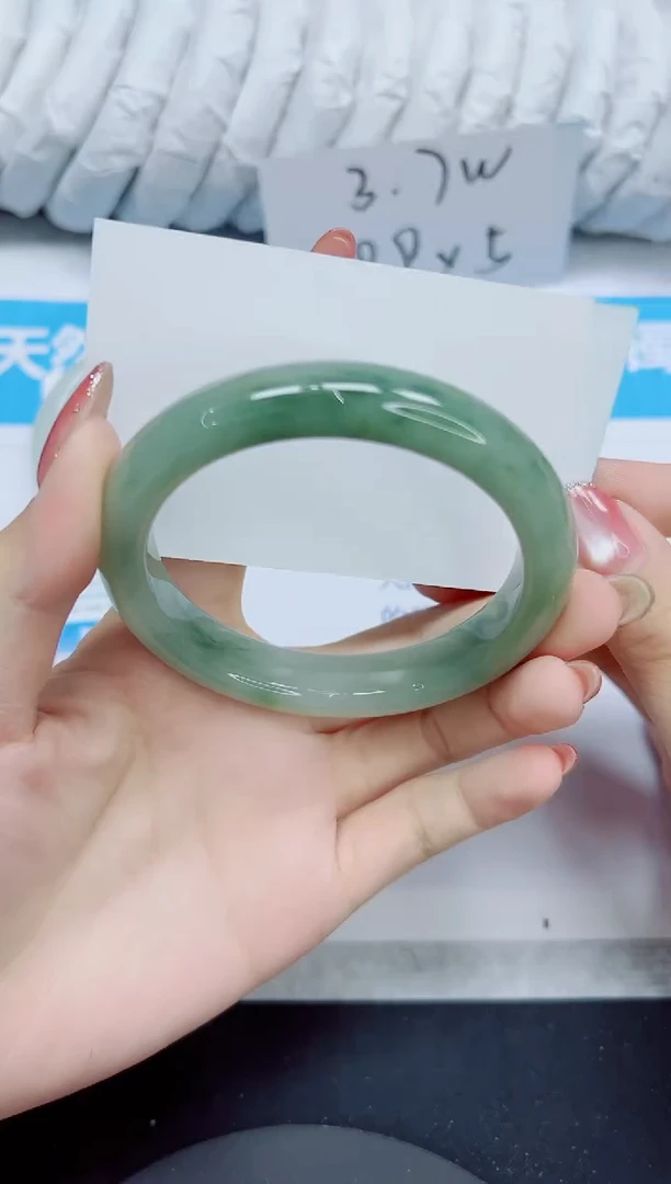 石英质玉手镯未镶嵌179/58