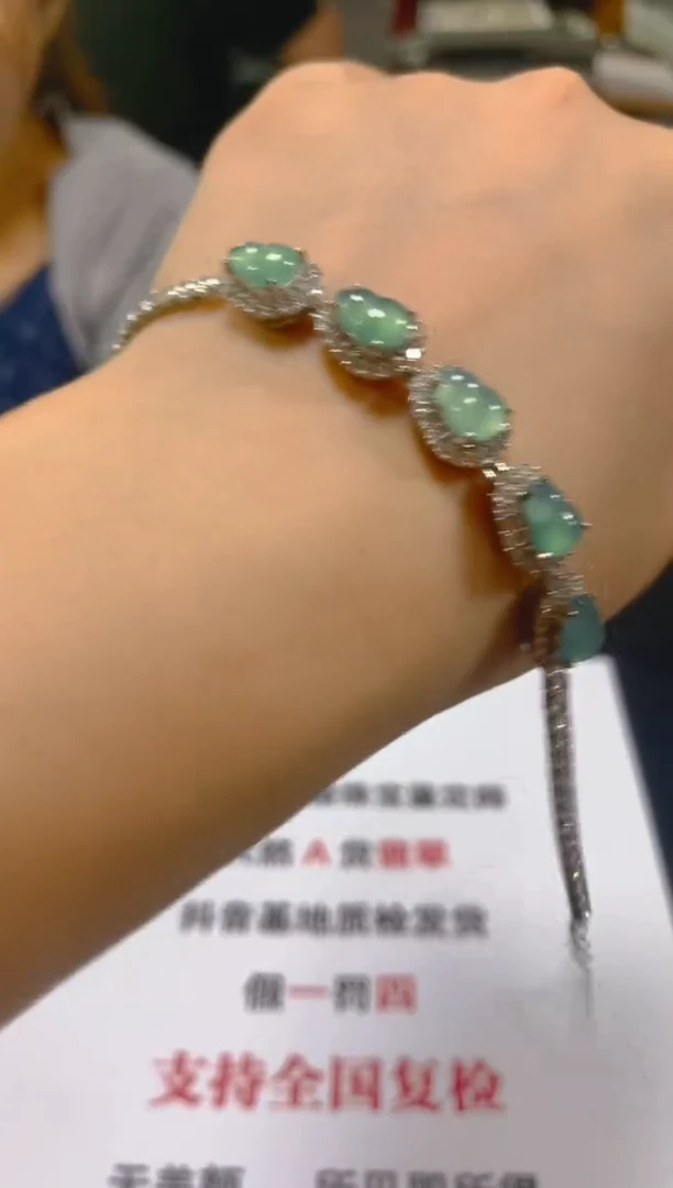 未镶嵌手链翡翠多样性发一