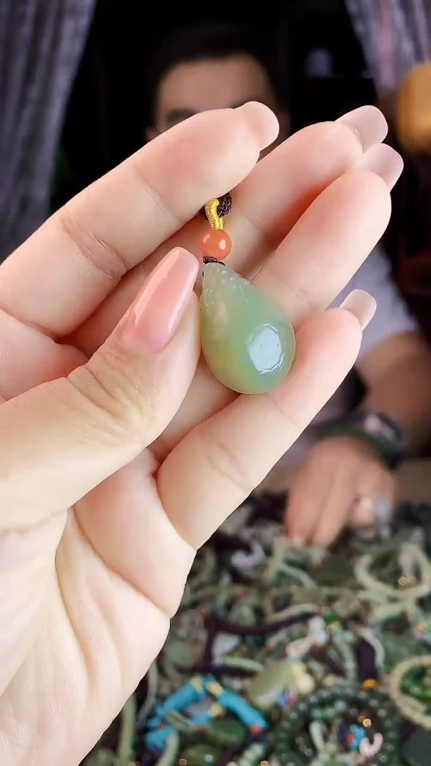 未镶嵌和田玉挂件多样性发货拍一发一