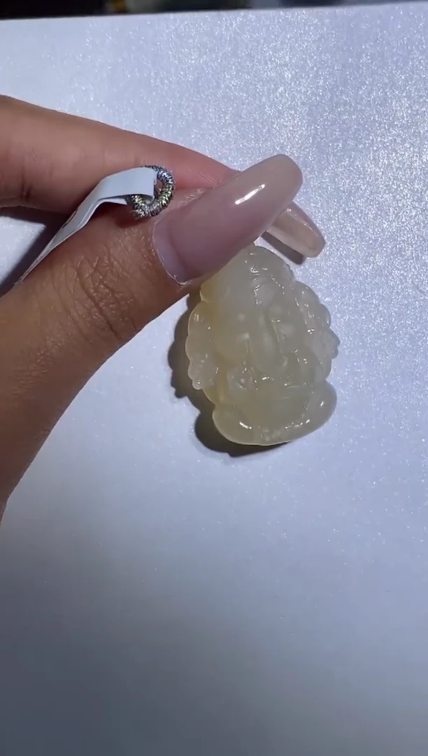 颈饰未镶嵌和田玉象鼻宝宝