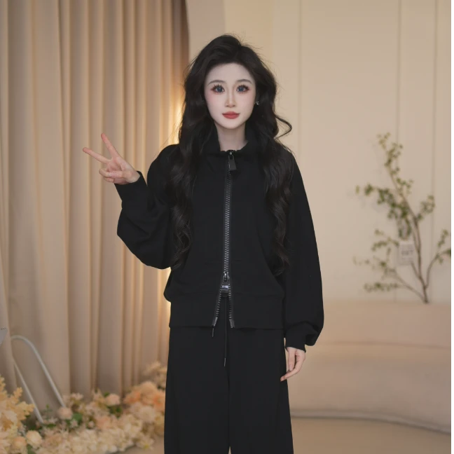 Basic House/百家好TS早春新款时尚洋气减龄连帽卫衣长裤女DC546