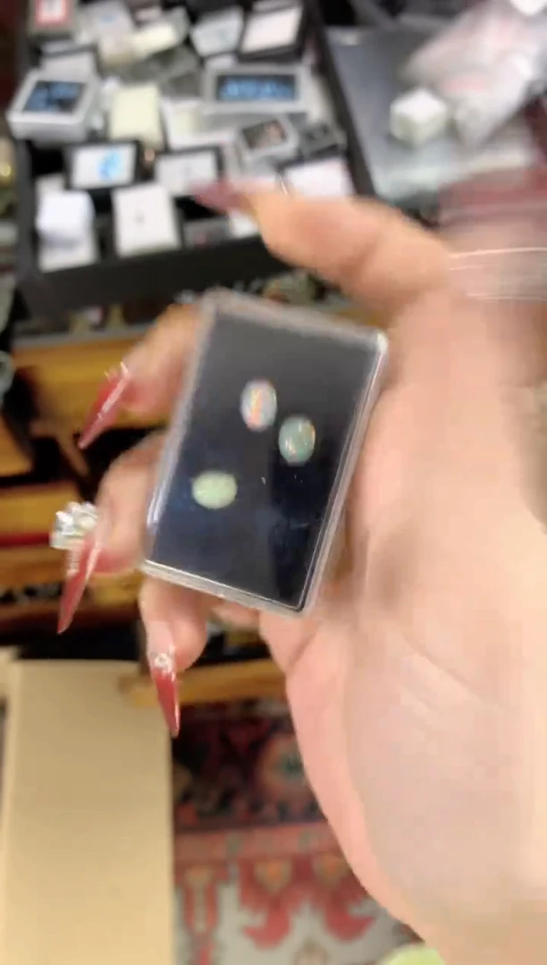 【闪购商品】欧泊1未镶嵌楚楚中古珠宝甄选不退换多样性发一