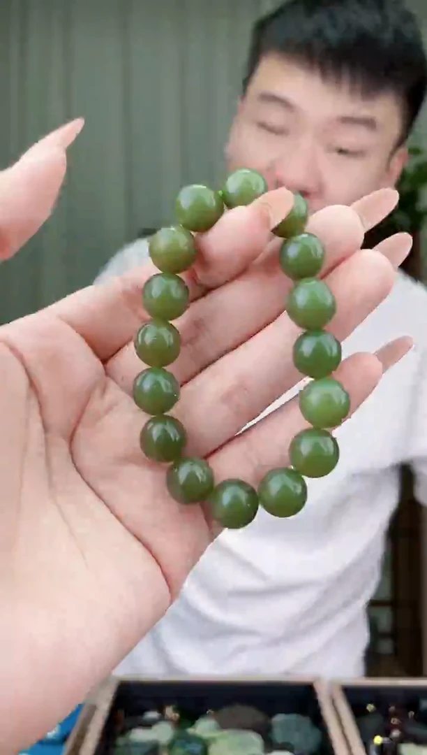 未镶嵌和田玉挂件拍一发一，多样性发货！