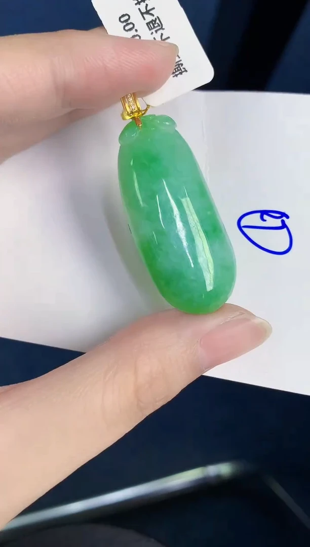 颈饰18K金镶嵌翡翠天然翡翠缅甸A货