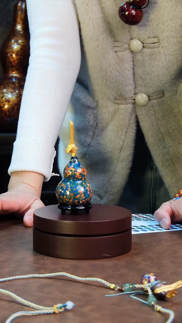 【闪购商品】51直播一物一图大漆酒葫芦送底座送挂绳