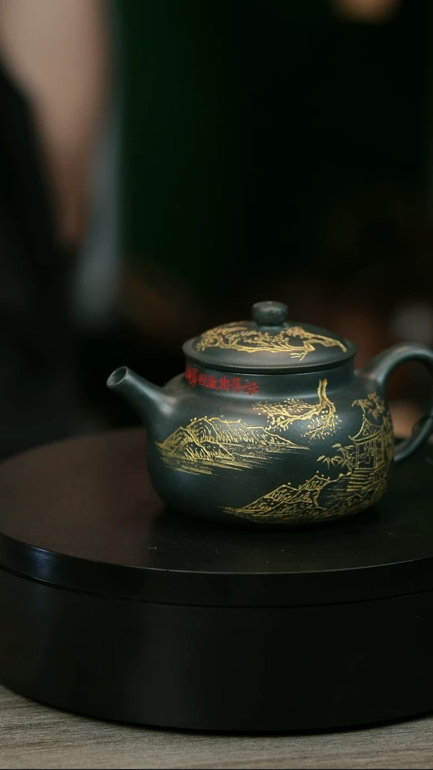 茶壶紫砂雷*H2266余海燕墨绿描金山水圆帽