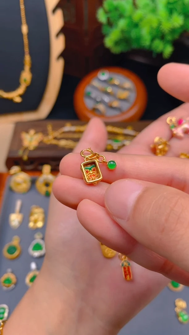 翡翠银S925镶嵌吊坠(不含链)扎吉拉母