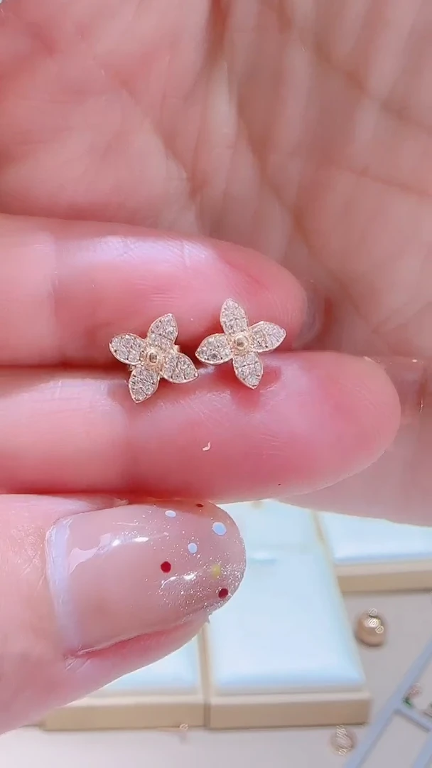 【闪购商品】合成立方氧化锆耳饰18K金镶嵌18K金耳饰