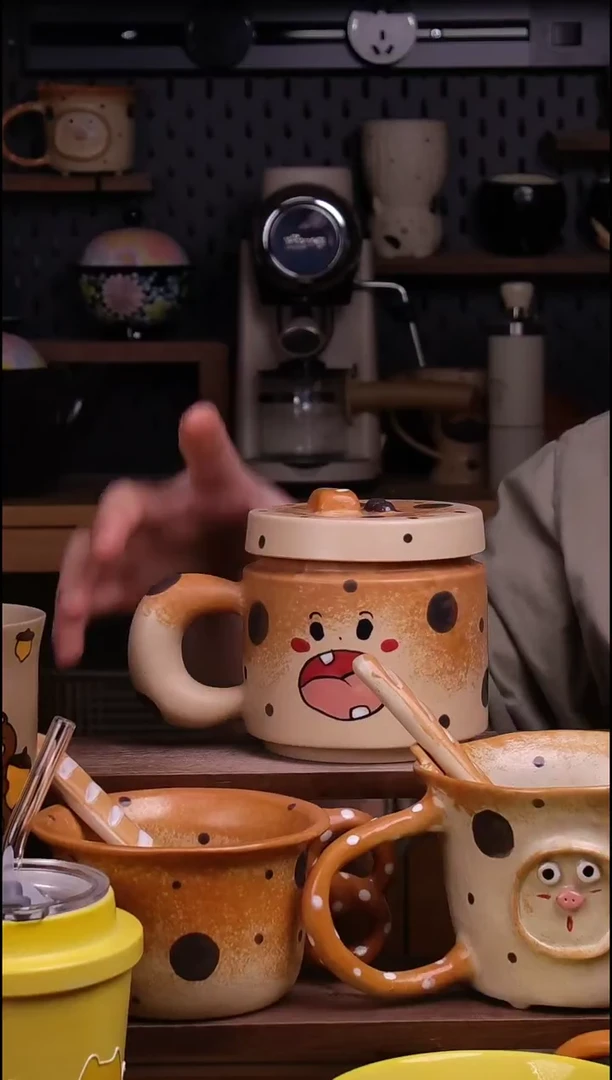 杯子景德镇可爱设计师款陶瓷（带盖杯）