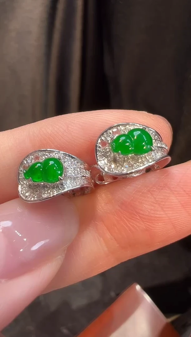 18K金镶嵌翡翠耳饰L6耳包