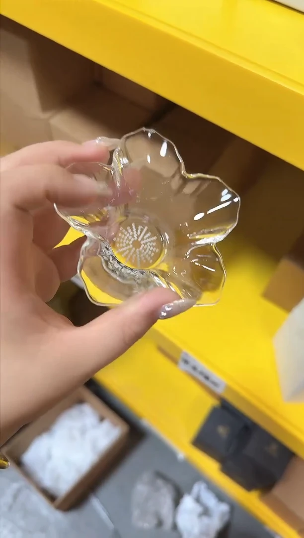 白色桃夭茶漏带底托