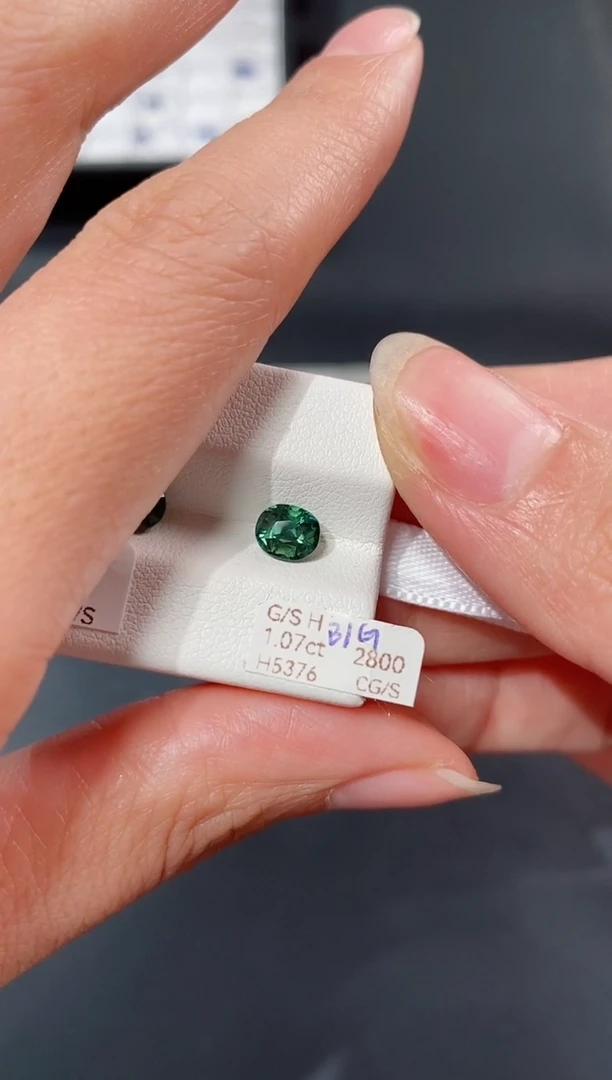 裸石彩色蓝宝石1.07CT H5376 CG/S