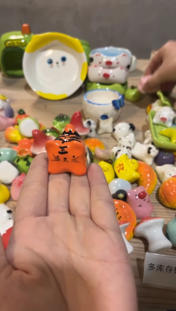 175手工手绘陶瓷品