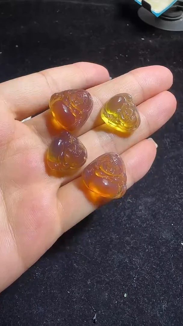 未镶嵌颈饰琥珀122