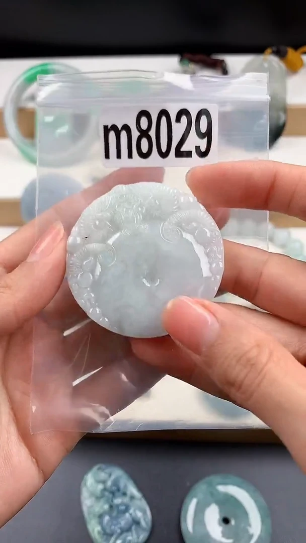 颈饰未镶嵌翡翠天然翡翠吊坠挂件
