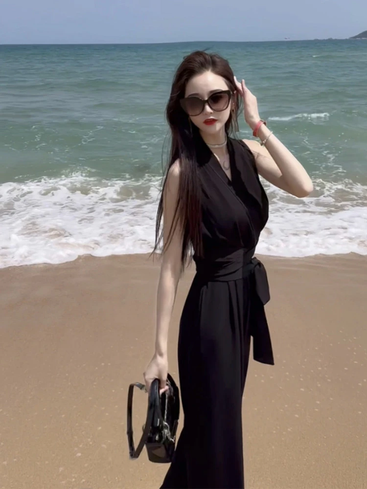 法式高级感连体裤女2025年夏季新款小个子气质减龄显瘦V领连体衣