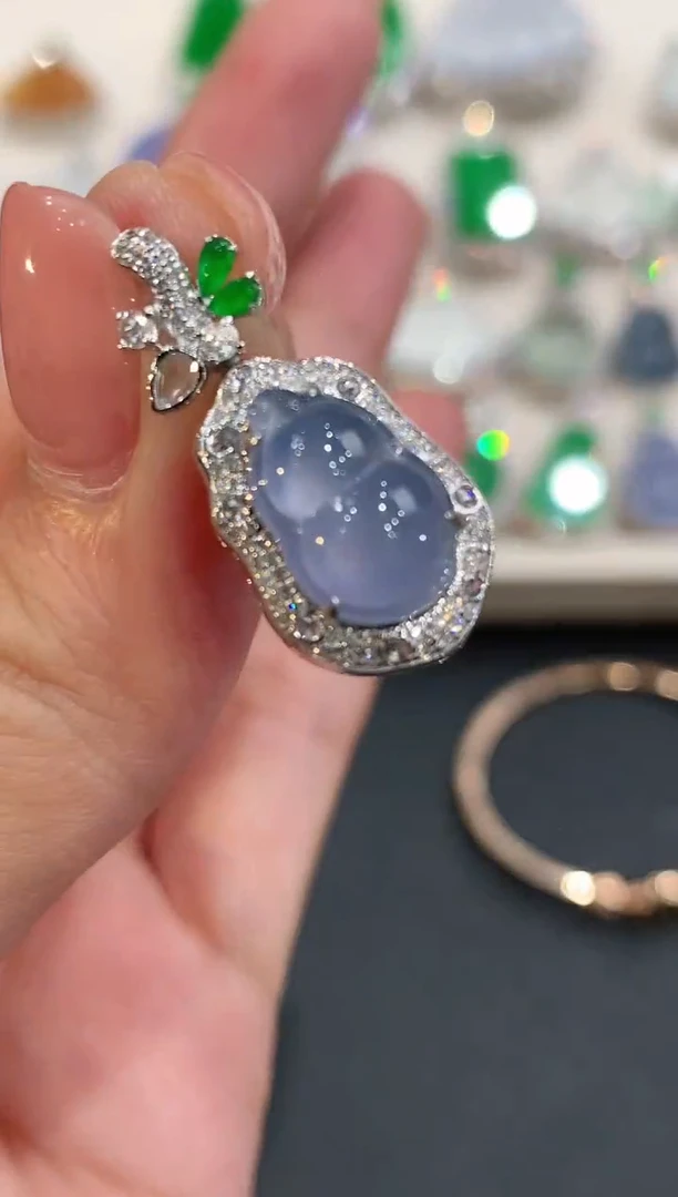 吊坠(不含链)18K金镶嵌翡翠q110紫货有色差