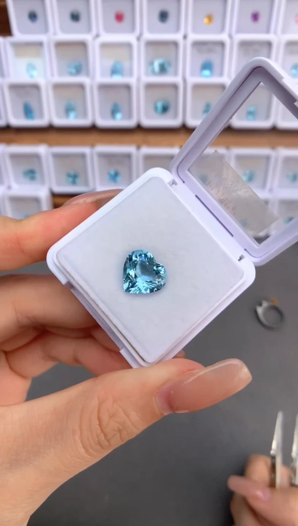 未镶嵌裸石定制海蓝宝石沃**哪3.84ct 圣玛