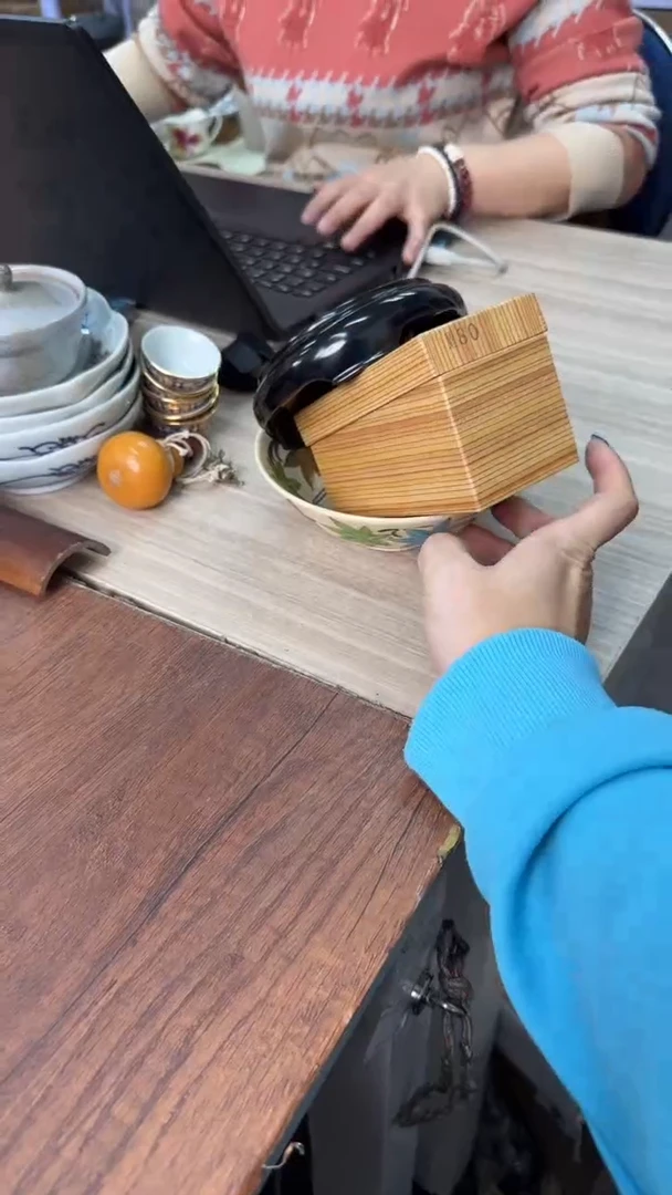 【闪购商品】人随春好春与人宜