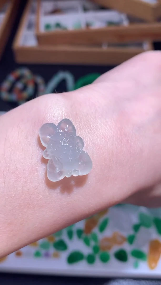 未镶嵌定制翡翠莲花