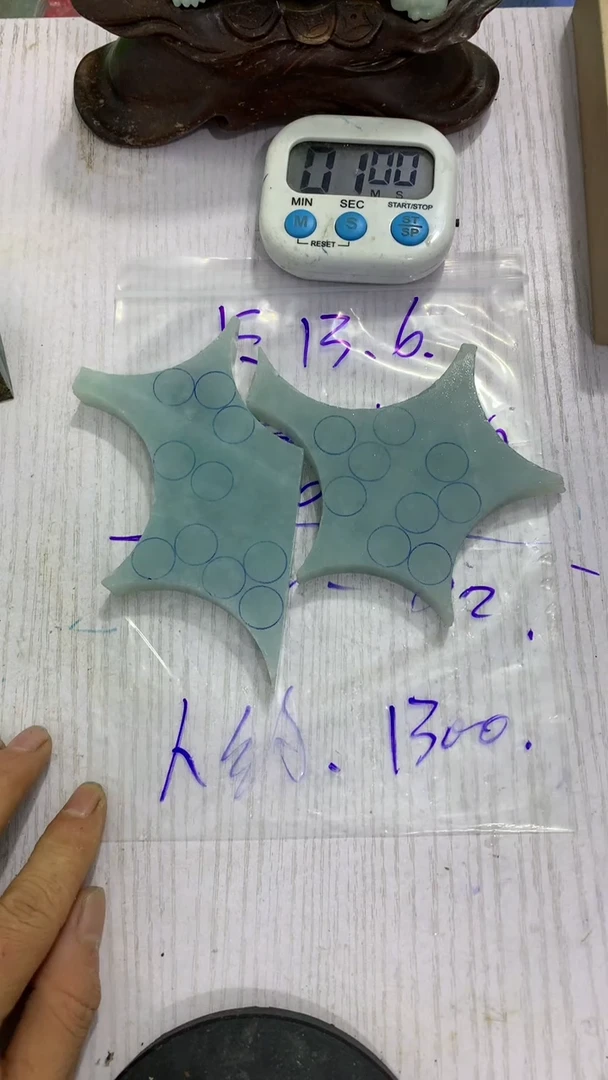 未镶嵌定制翡翠人***后毛料不包雕刻