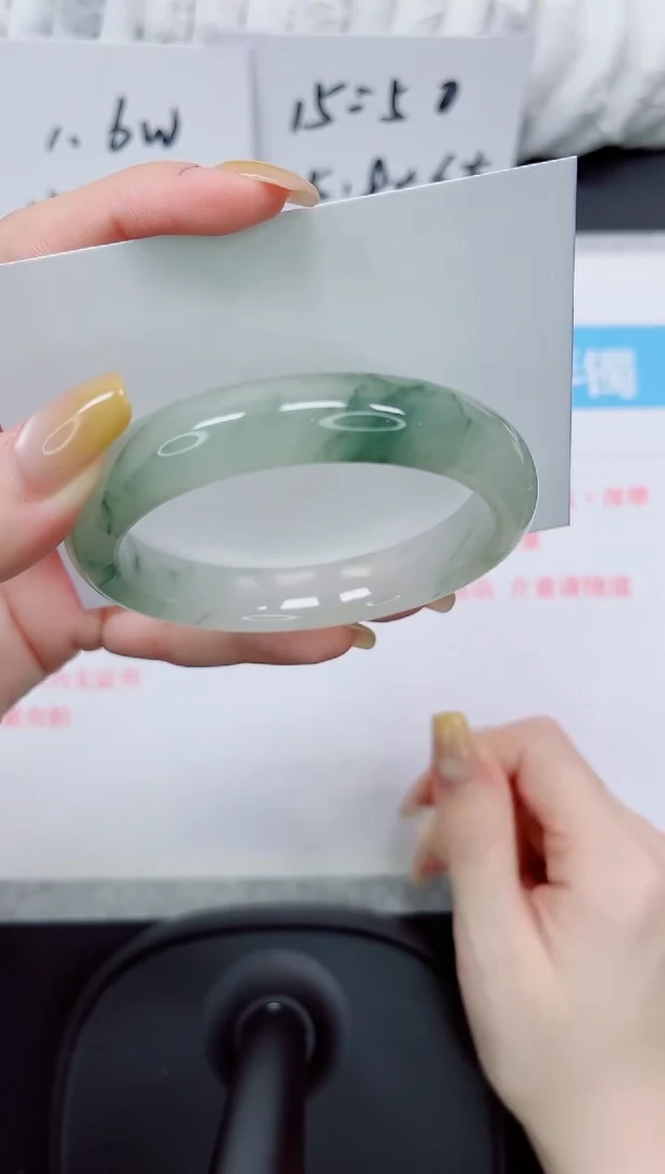 石英质玉手镯未镶嵌102