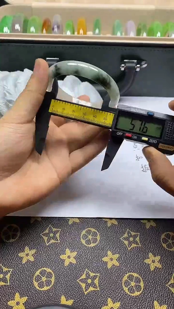 翡翠手镯未镶嵌022