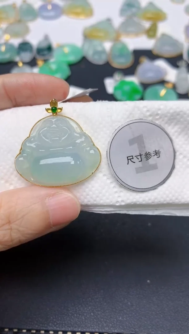 翡翠18K金镶嵌颈饰天然缅甸A货翡翠