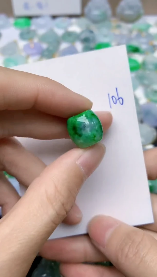 【闪购商品】翡翠颈饰未镶嵌106天然翡翠A货  