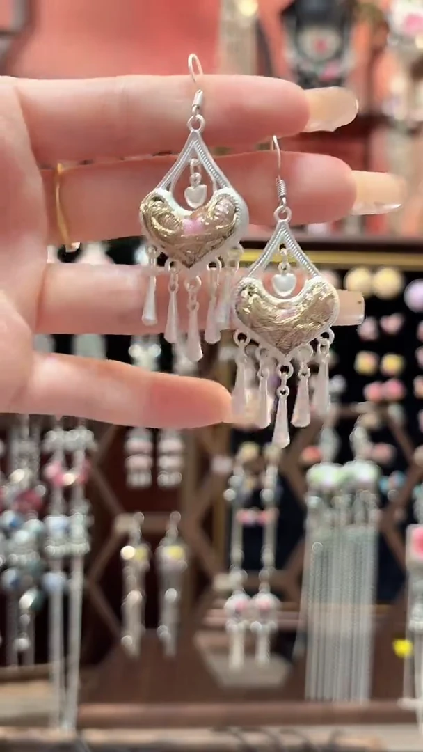 织绣 云织谣民族风精美饰品   78