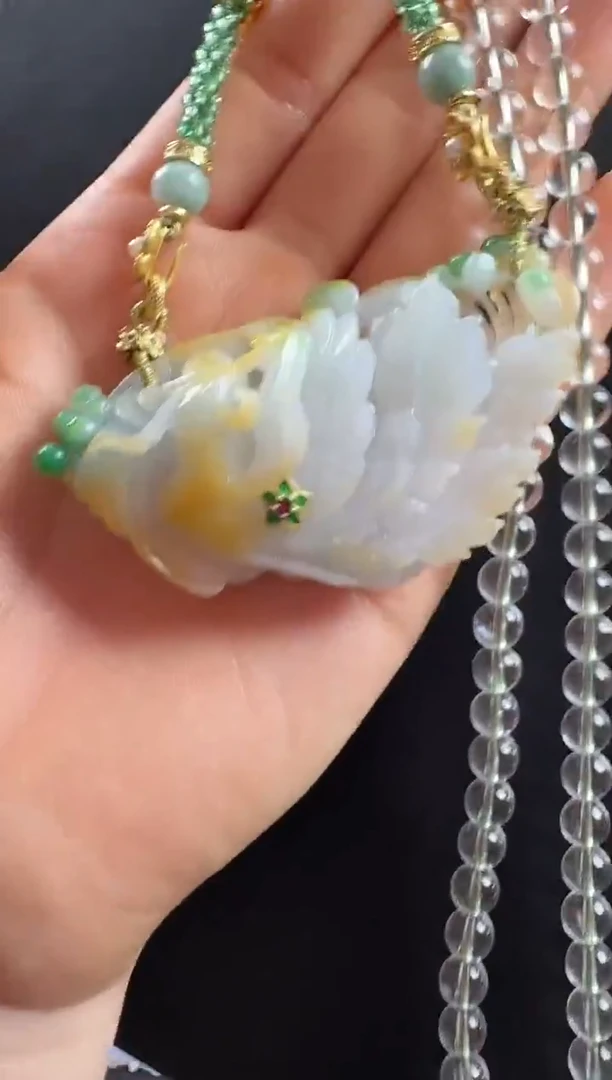 颈饰未镶嵌翡翠凤牌