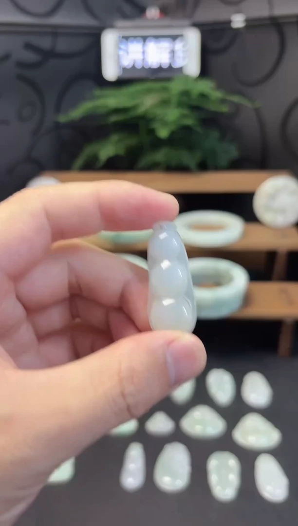 颈饰未镶嵌翡翠111111111111