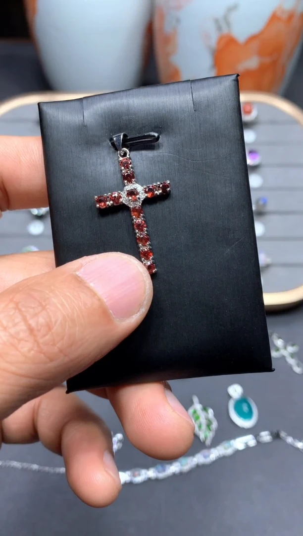 【闪购商品】石榴石颈饰未镶嵌W32（随机性发货只发一单）