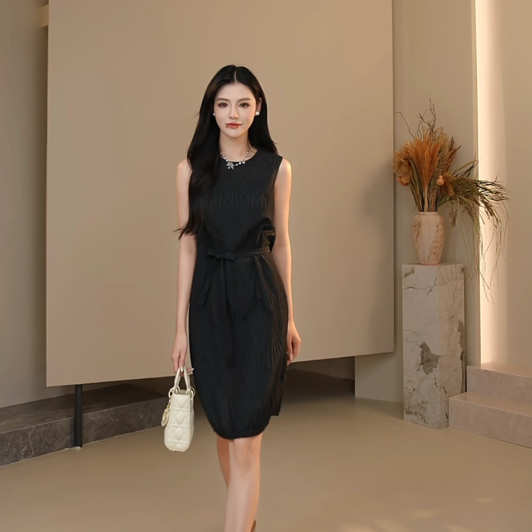 AMASS/阿玛施入夏新款通勤显瘦收腰A摆连衣裙气质时尚法式550022