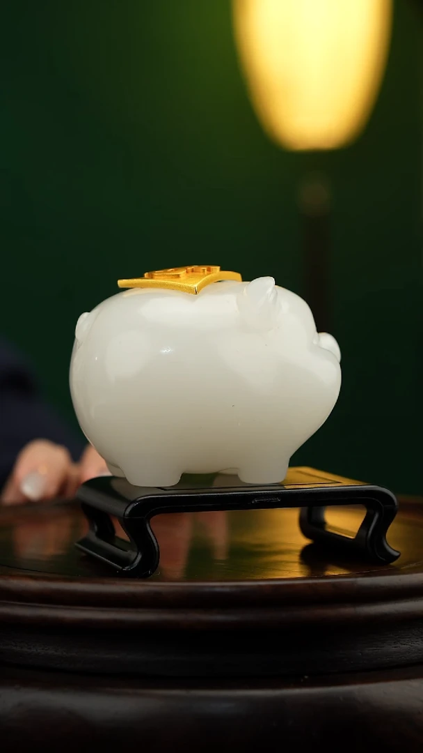 玉【招财福猪】天然玉石摆件