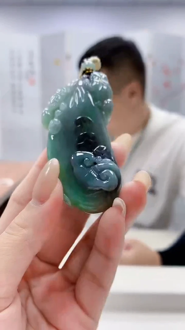 未镶嵌定制翡翠4898lr-毛货挂件68