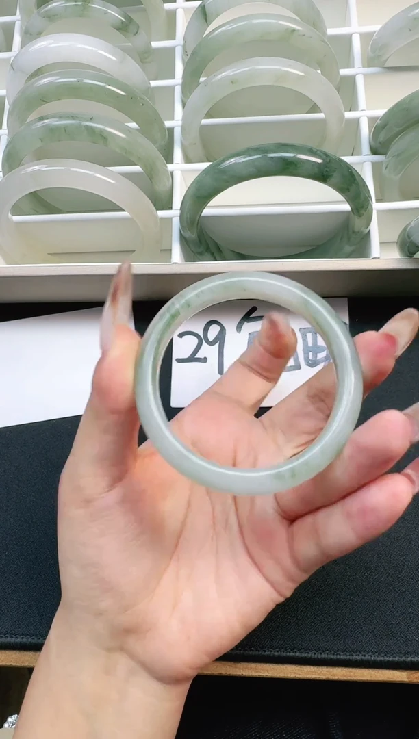 未镶嵌手镯石英质玉8-54