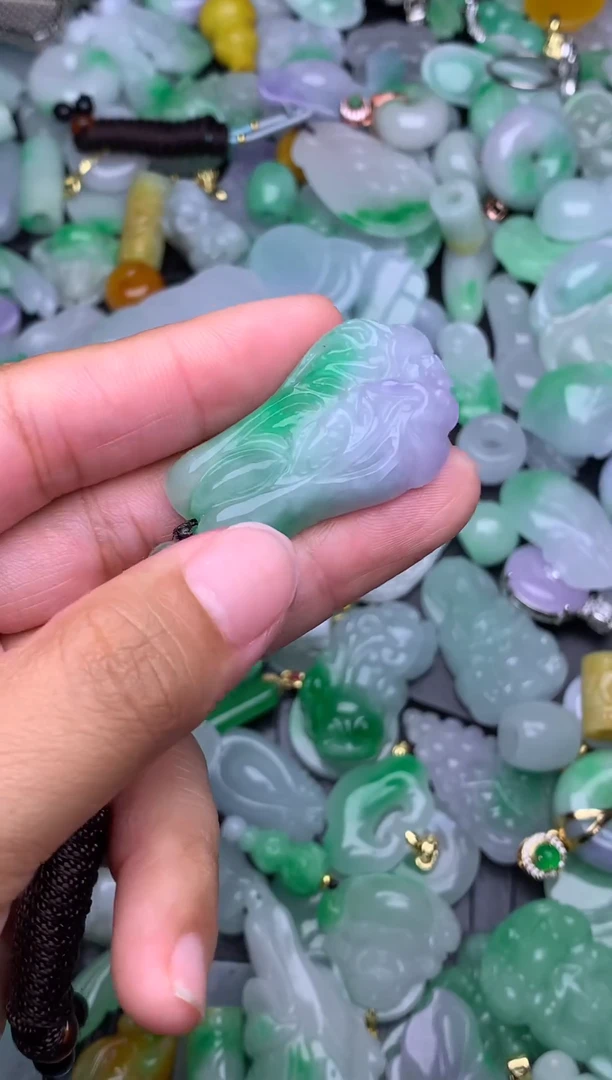 翡翠未镶嵌颈饰天然缅甸翡翠吊坠