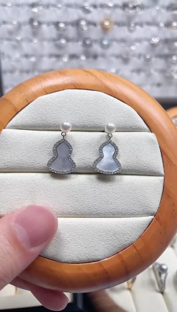 【闪购商品】海水珍珠耳饰银S925镶嵌葫芦款珍珠耳钉